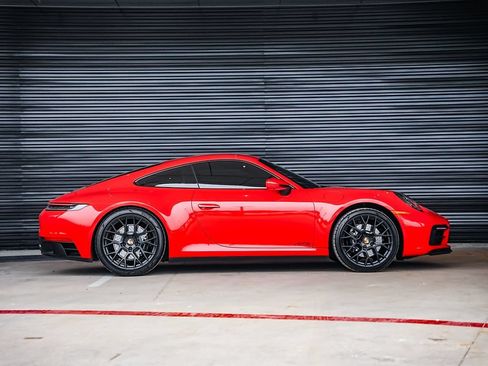 Certified 2023 Porsche 911 Carrera GTS RWD image 15
