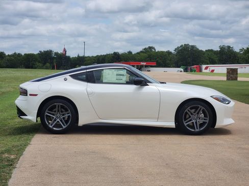 New 2026 Nissan Z Sport w/ Floor Mat Package RWD image 7
