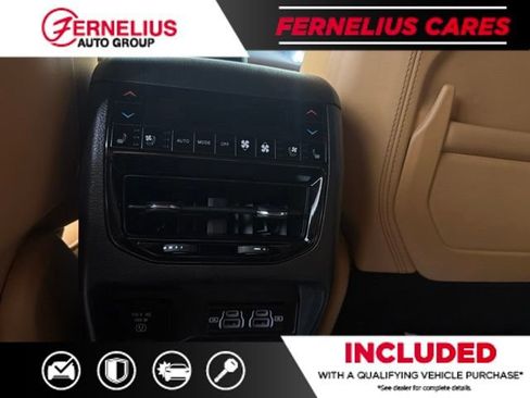 Used 2024 Jeep Grand Cherokee Summit AWD/4WD image 28