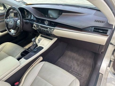 Used 2016 Lexus ES 350 w/ Premium Package w/Wood Trim image 52