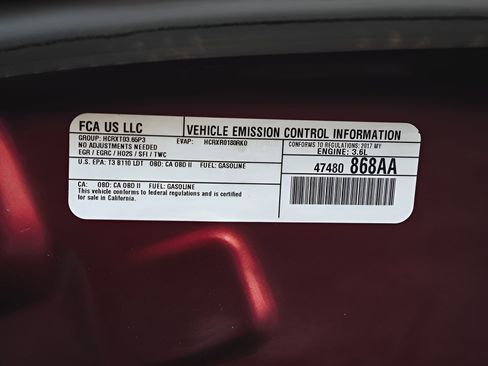 Used 2017 Jeep Grand Cherokee Laredo RWD image 32
