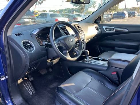 Used 2019 Nissan Pathfinder SL w/ Rock Creek Edition FWD image 6