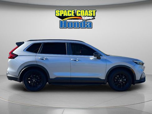 Used 2023 Honda CR-V Sport image 2