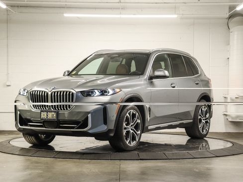 Used 2026 BMW X5 sDrive40i w/ Climate Comfort Package RWD image 3