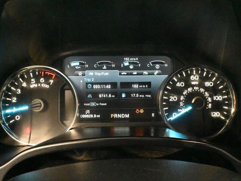 Used 2018 Ford F150 Lariat w/ Equipment Group 502A Luxury AWD/4WD image 33
