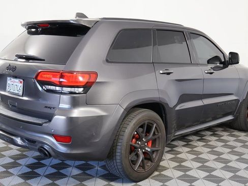 Used 2019 Jeep Grand Cherokee SRT image 4