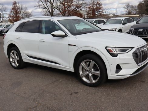 Used 2019 Audi e-tron Premium Plus w/ Cold Weather Package image 3