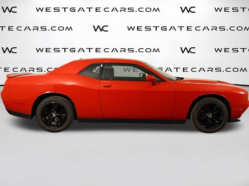 Used 2021 Dodge Challenger SXT w/ Driver Convenience Group image 37