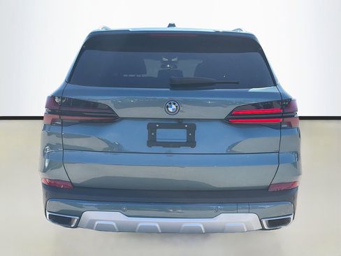 Used 2025 BMW X5 xDrive50e image 5