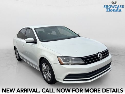 Used 2017 Volkswagen Jetta S w/ Jetta S Cold Weather Package image 6