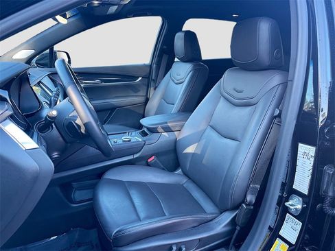 Certified 2025 Cadillac XT5 Premium Luxury image 21