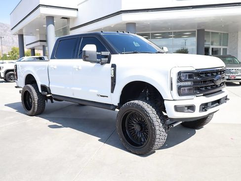 Used 2023 Ford F250 Lariat w/ Lariat Ultimate Package AWD/4WD image 8
