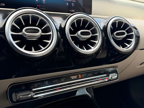 Used 2019 Mercedes-Benz A 220 image 11