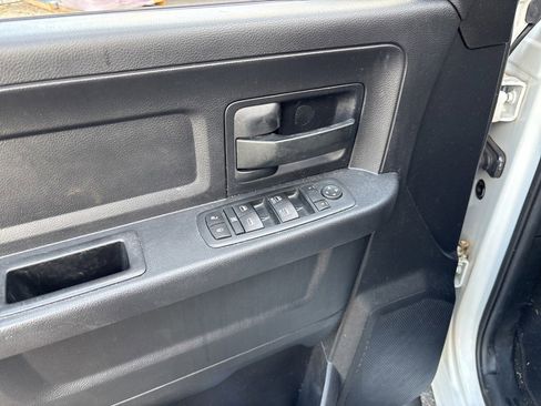 Used 2016 RAM 1500 ST w/ SXT Appearance Group image 8