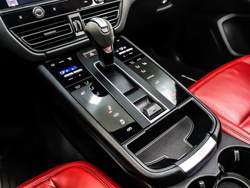 Used 2023 Porsche Macan GTS image 7