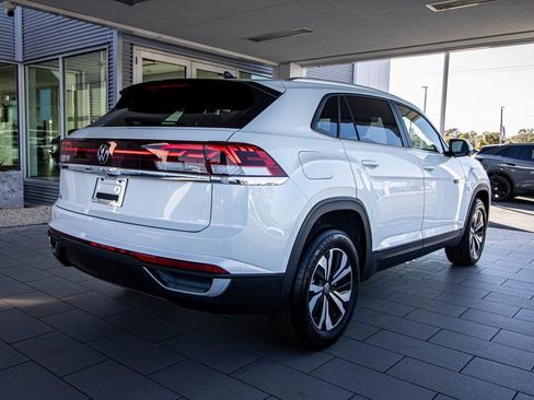 New 2026 Volkswagen Atlas Cross Sport SE image 18