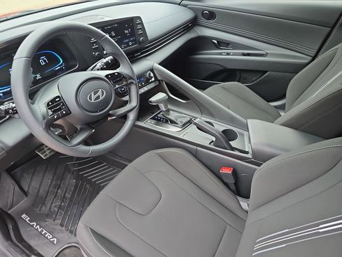 Certified 2026 Hyundai Elantra Sport FWD image 15