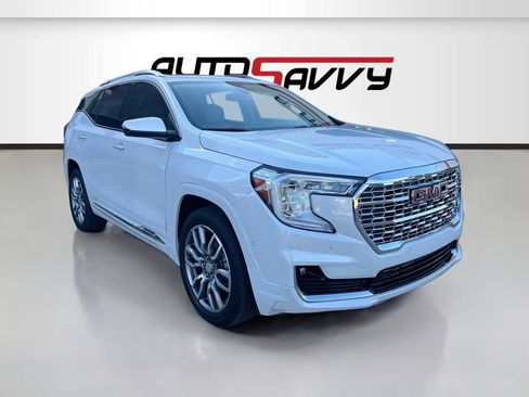 Used 2024 GMC Terrain Denali w/ Denali Premium Package AWD/4WD image 1