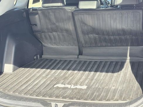 Certified 2022 Toyota RAV4 XLE Premium FWD image 8