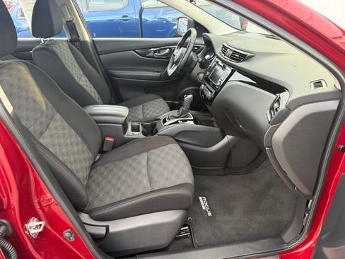 Certified 2022 Nissan Rogue Sport SV image 28