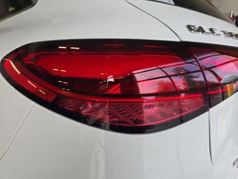 Used 2025 Mercedes-Benz GLC 300 image 35