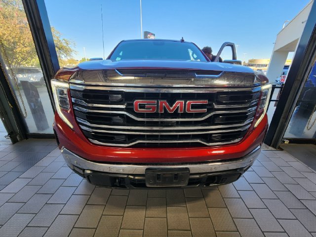 Used 2024 GMC Sierra 1500 SLT AWD/4WD image 2