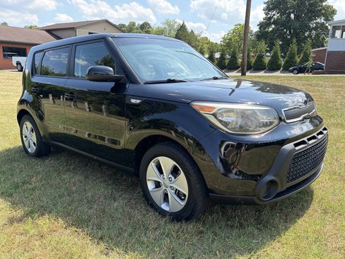 Used 2014 Kia Soul FWD image 5
