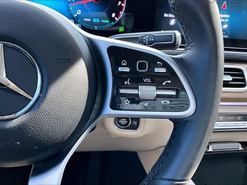 Used 2021 Mercedes-Benz GLS 450 4MATIC image 22