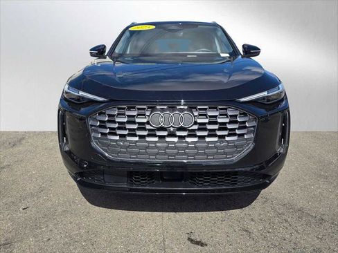Certified 2025 Audi Q5 Premium Plus w/ Premium Plus AWD/4WD image 8