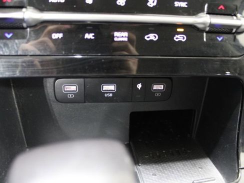 Used 2022 Kia Carnival SX image 49