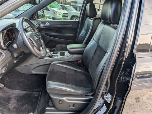 Certified 2018 Jeep Grand Cherokee Altitude image 9