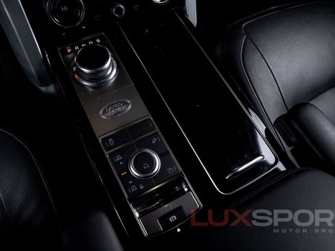 Used 2019 Land Rover Range Rover HSE image 49