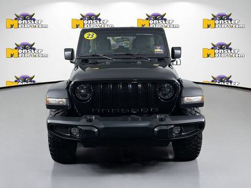 Used 2023 Jeep Wrangler Unlimited Sport AWD/4WD image 2
