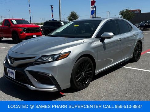 Used 2022 Toyota Camry XSE FWD image 5