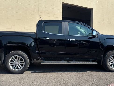 Used 2017 GMC Canyon SLT w/ Driver Alert Package AWD/4WD image 3