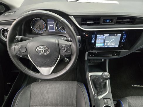Used 2018 Toyota Corolla SE w/ Carpet Mat Package (TMS) image 11