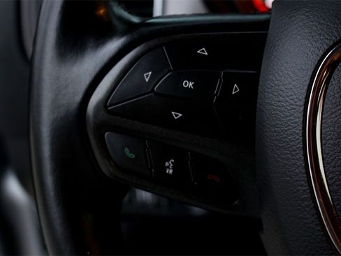 Used 2023 Dodge Charger SXT image 12