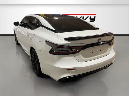 Used 2023 Nissan Maxima SR w/ Sport Mat Group image 5