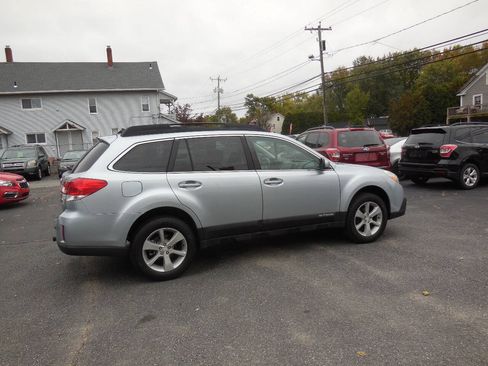 Used 2014 Subaru Outback 2.5i Premium AWD/4WD image 3