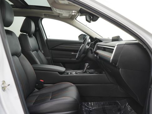 Used 2024 MAZDA CX-50 AWD 2.5 Turbo w/ Premium Pkg image 11