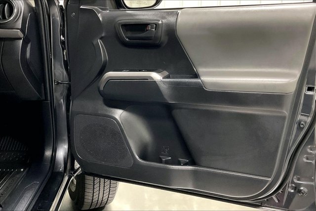 Certified 2022 Toyota Tacoma SR5 w/ Technology Package AWD/4WD image 24