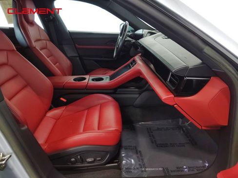 Used 2022 Porsche Taycan 4 Cross Turismo image 39