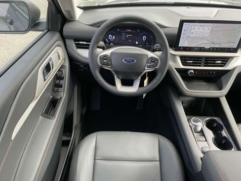 New 2026 Ford Explorer Active image 10