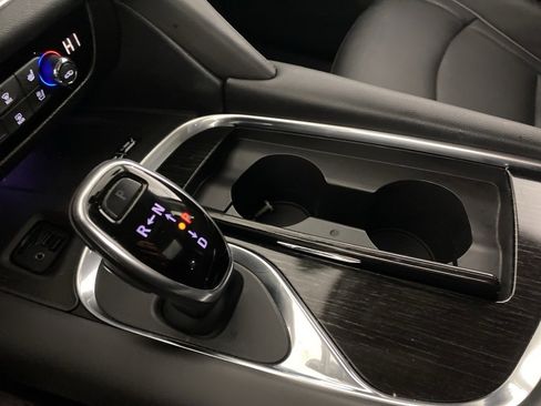 Used 2021 Buick Enclave Avenir w/ Avenir Technology Package image 18