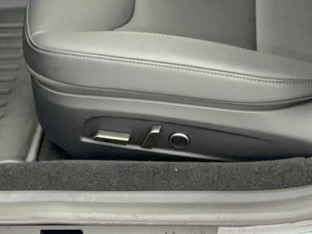 Used 2024 Tesla Model 3 Long Range RWD image 16