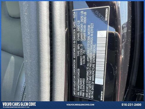 Certified 2025 Volvo XC60 B5 Ultra w/ Protection Package Premier image 18