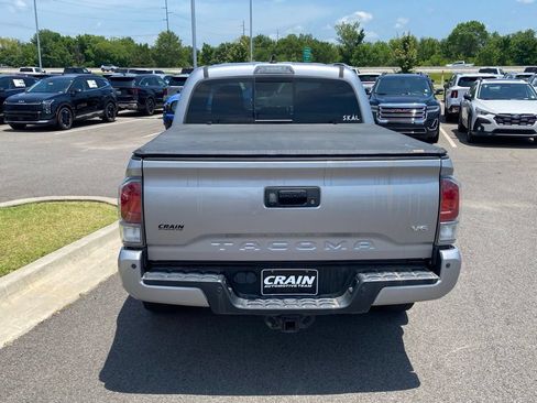 Used 2020 Toyota Tacoma TRD Off-Road w/ Technology Package RWD image 6