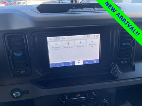 Used 2022 Ford Bronco Black Diamond image 11