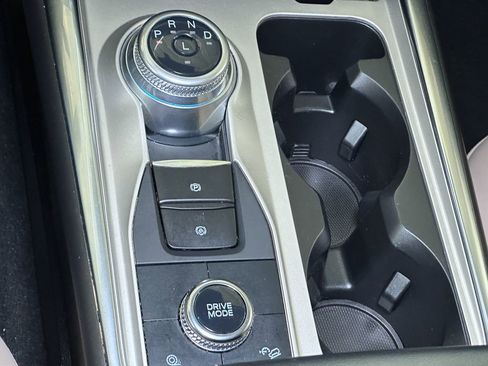 Certified 2022 Ford Explorer XLT w/ Equipment Group 202A image 45