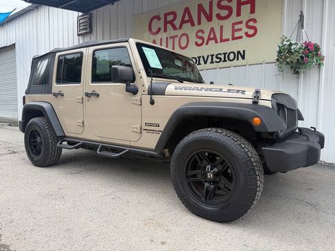 Used 2016 Jeep Wrangler Unlimited Sport w/ Trailer Tow Group AWD/4WD image 2